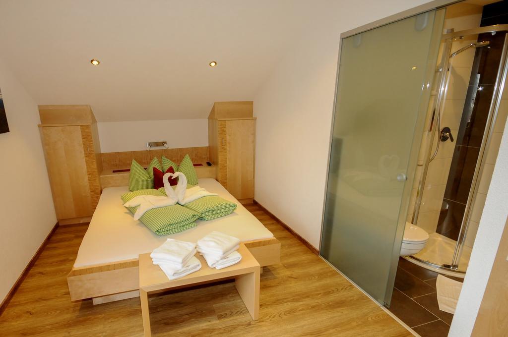 Ferienwohnung Gundolf Christine Arzl im Pitztal Room photo